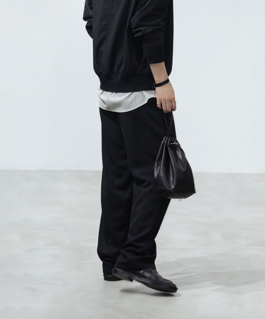 ATTACHMENT / EXCLUSIVE ITEMアタッチメントのSYNTHETIC LEATHER SMALL BUCKET BAG - BLACKの公式通販サイトsession福岡セレクトショップ
