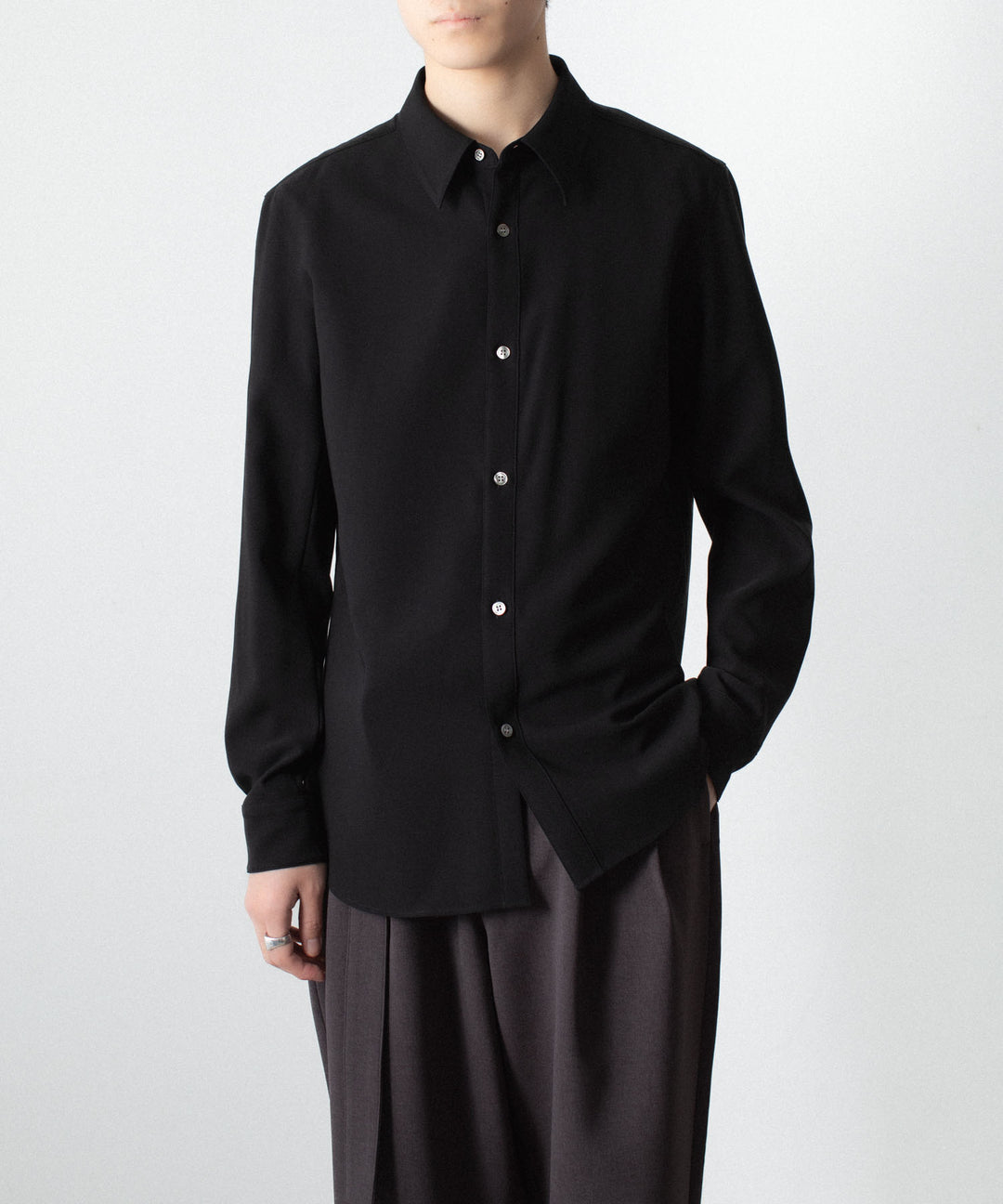 ATTACHMENT アタッチメントのPE COMPACT TWILL REGULAR COLLAR DRESS SHIRT - BLACKの公式通販サイトsession福岡セレクトショップ