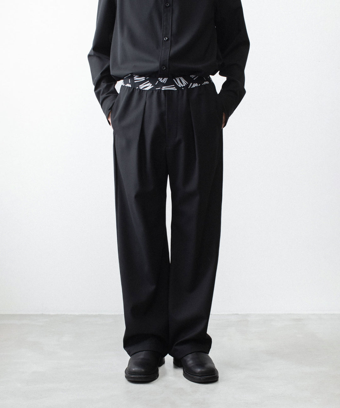 VEIN ヴェインの3/60 HIGH TWIST WOOL TRO EASY TROUSERS - BLACKの公式通販サイトsession福岡セレクトショップ