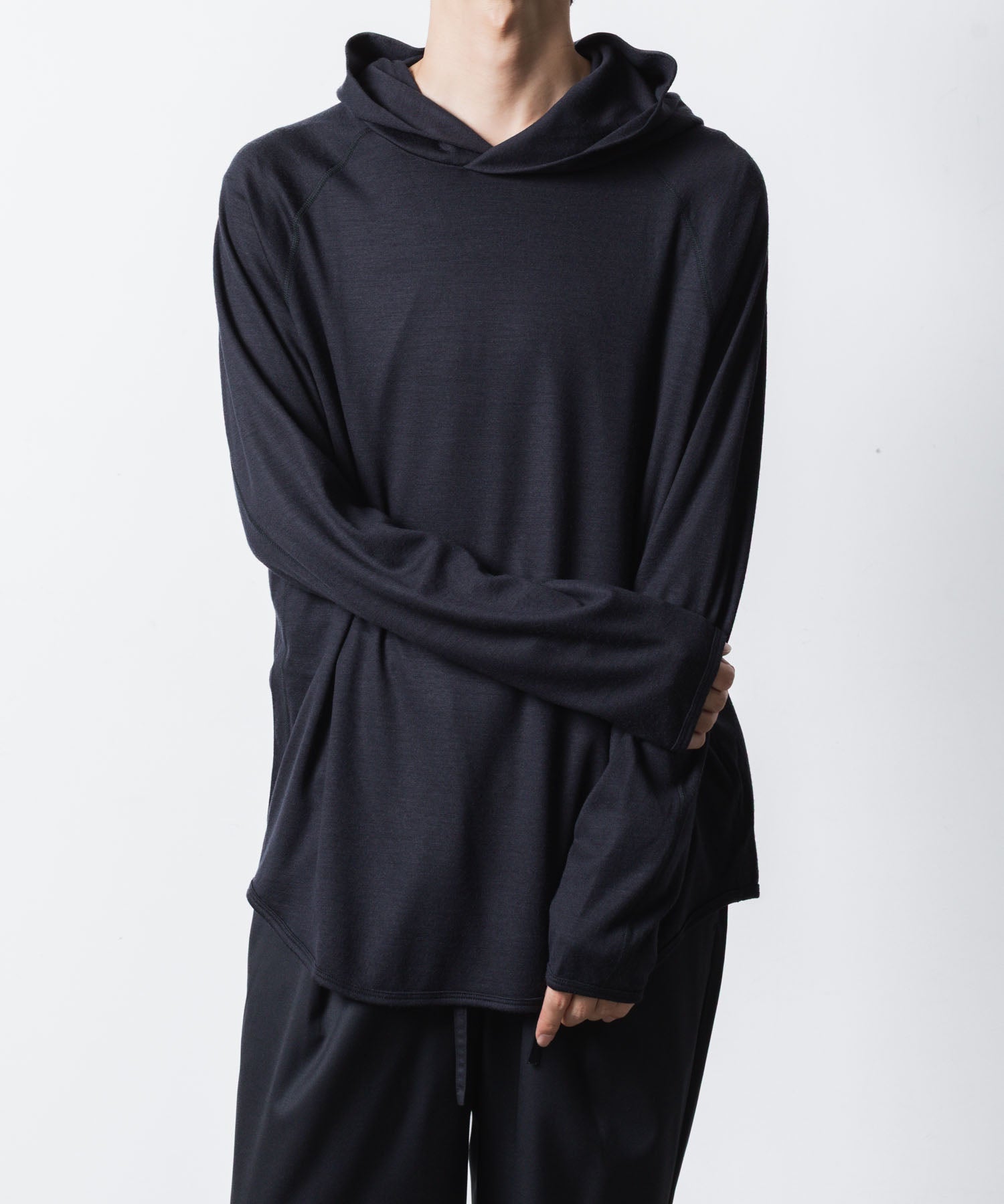 ATTACHMENT アタッチメントの1/60 WOOL SMOOTH HOODED PULLOVER - NAVYの公式通販サイトsession福岡セレクトショップ