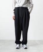 画像をギャラリービューアに読み込む, ATTACHMENT アタッチメントのPE STRETCH DOUBLE CLOTH BELTED WIDE TAPERED TROUSERS - BLACKの公式通販サイトsession福岡セレクトショップ
