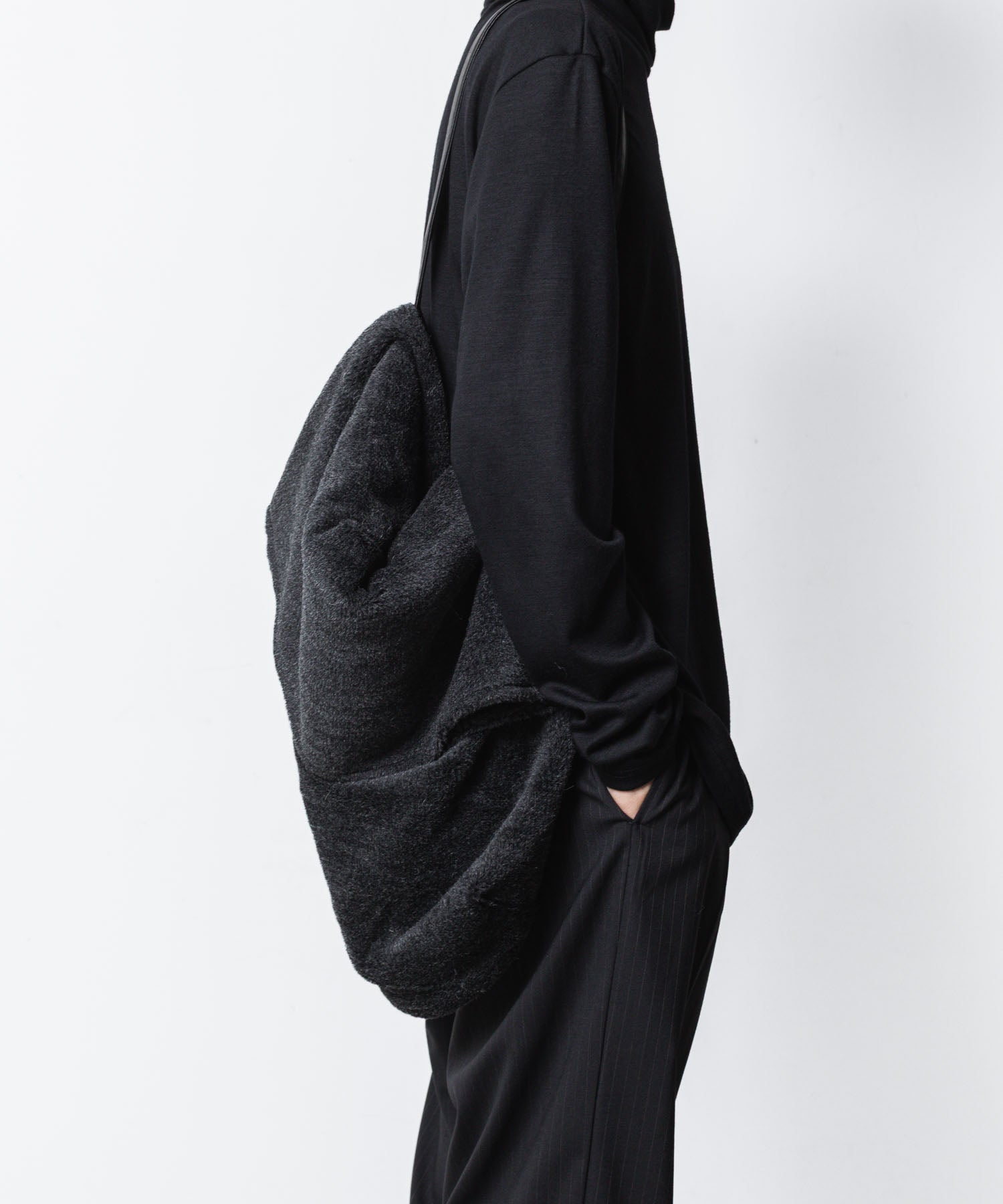 ATTACHMENT アタッチメントのWO/ALPACA BOA SHOULDER BAG - D.GRAYの公式通販サイトsession福岡セレクトショップ