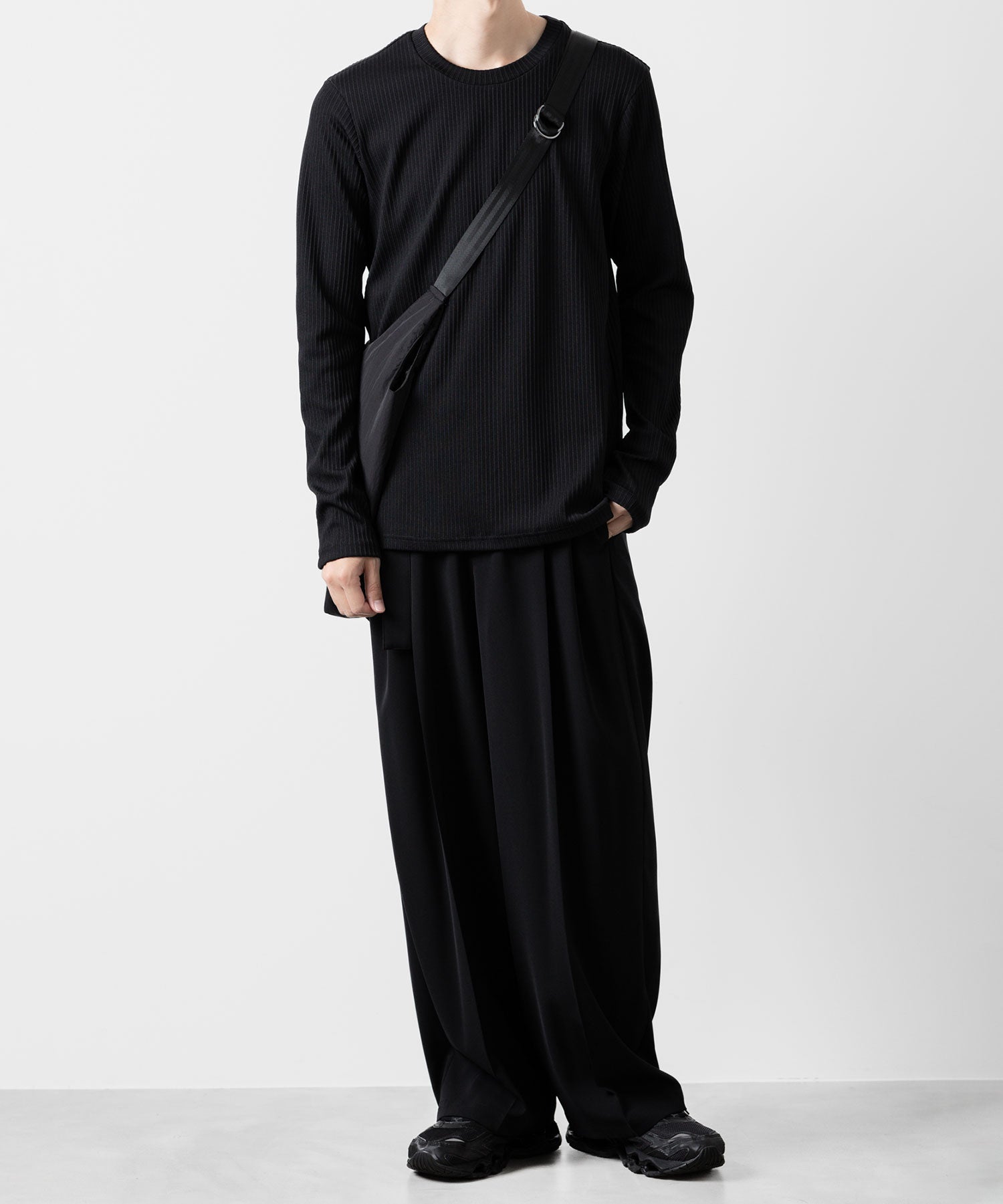 ATTACHMENT アタッチメントのPE STRETCH RIB SLIM FIT L/S TEE - BLACK 公式通販サイトsession福岡セレクトショップ