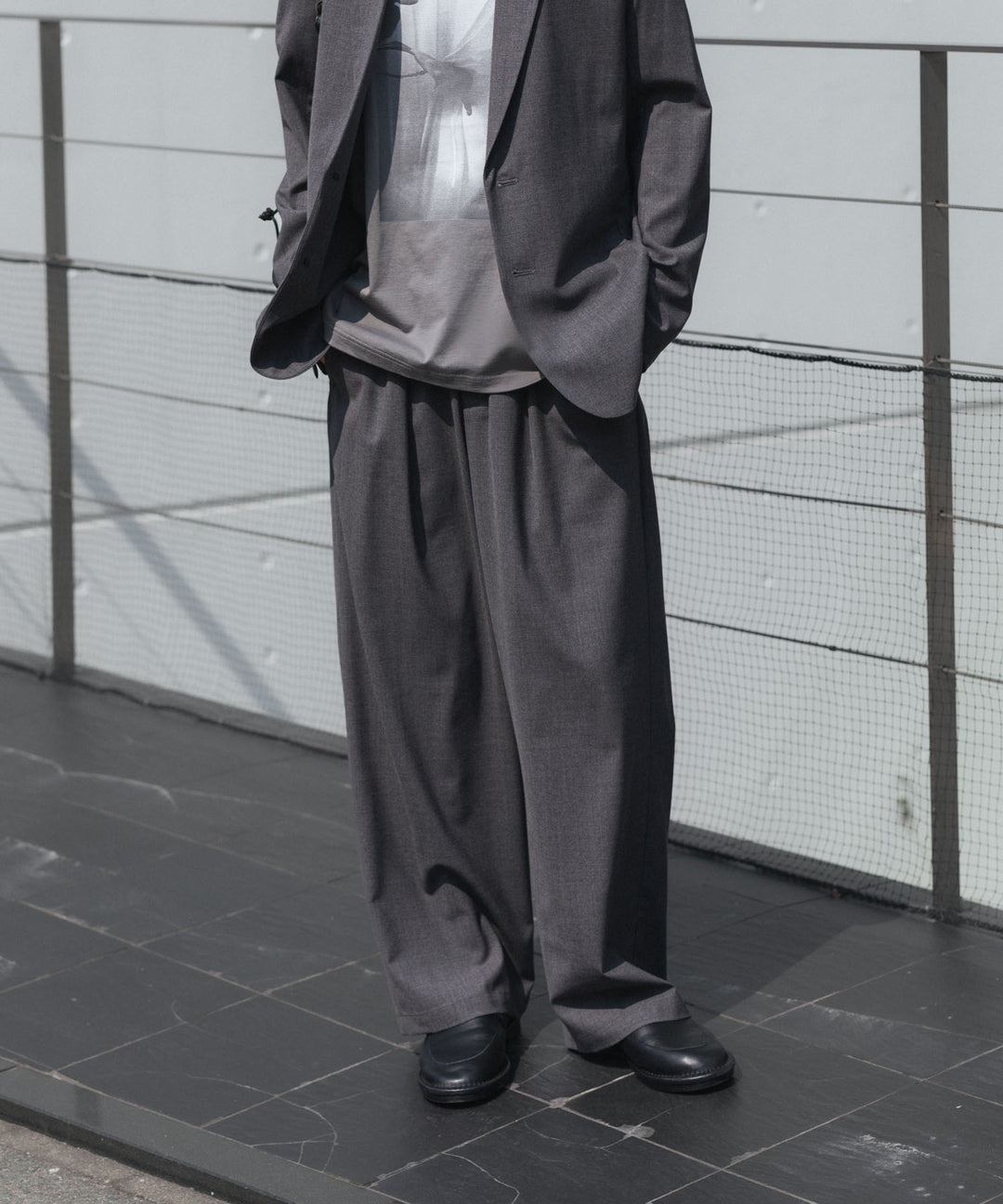 ATTACHMENT アタッチメントのWO/TA STRETCH TRO 1TUCK WIDE TROUSERS - D.GRAYの公式通販サイトsession福岡セレクトショップ