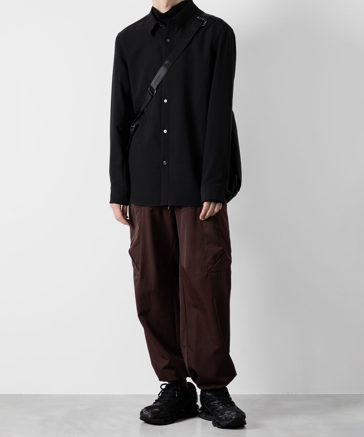 ATTACHMENT アタッチメントのNY/CO TWILL WIDE CARGO TROUSERS - BORDEAUX 公式通販サイトsession福岡セレクトショップ