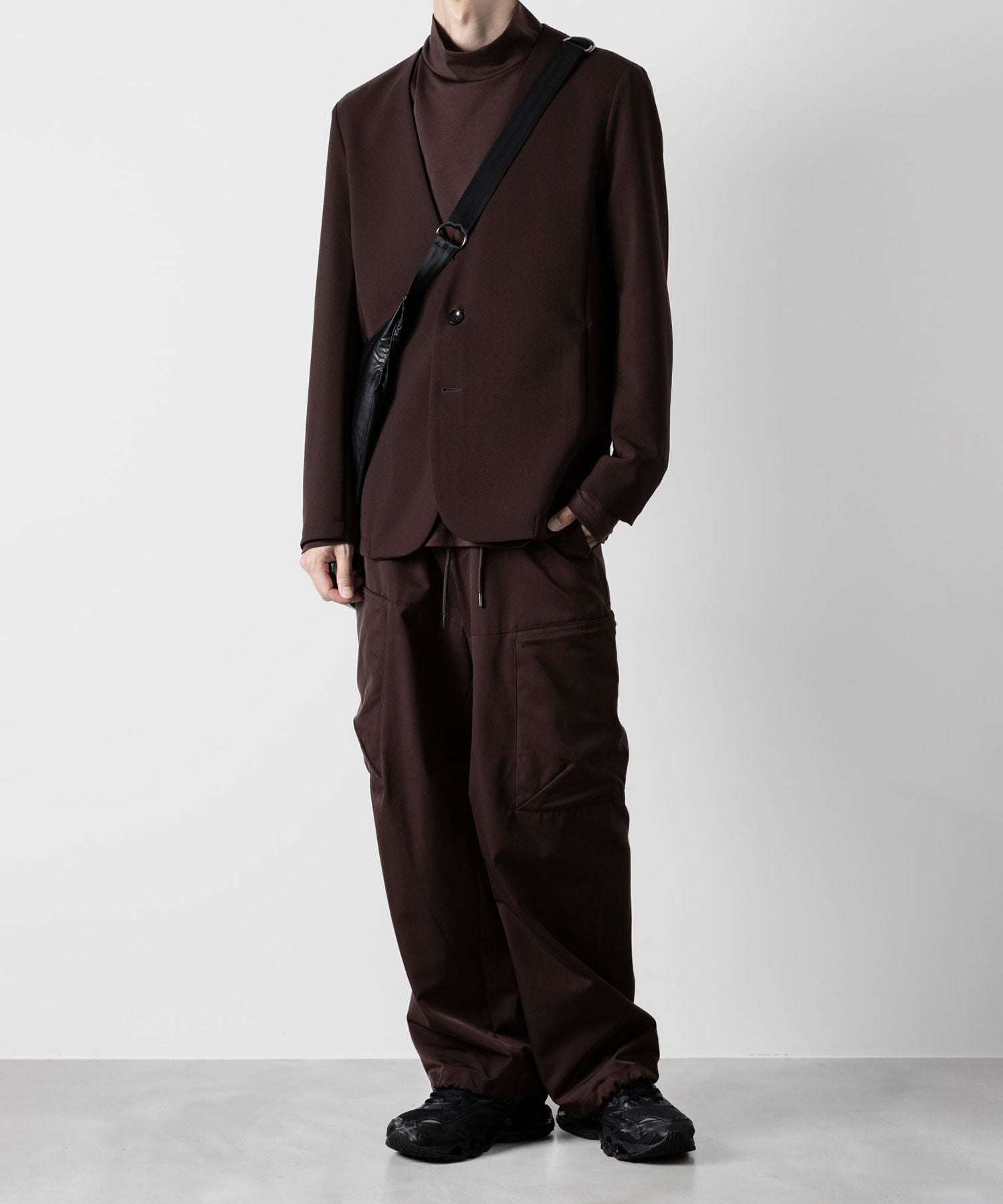 ATTACHMENT アタッチメントのNY/CO TWILL WIDE CARGO TROUSERS - BORDEAUX 公式通販サイトsession福岡セレクトショップ