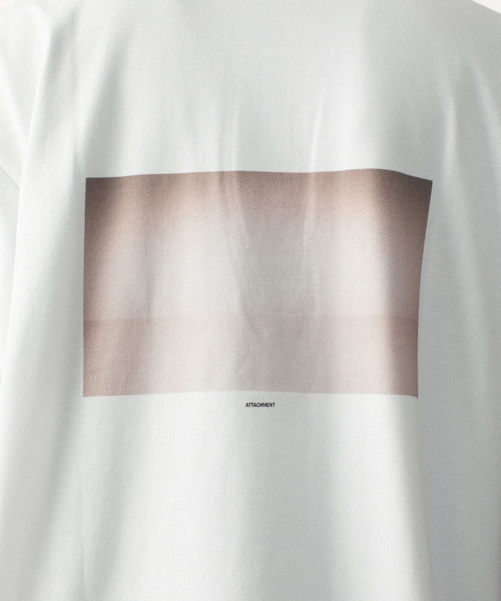 ATTACHMENT アタッチメントの100//3　JERSEY PHOTO PRINT S/S TEE - WHITEの公式通販サイトsession福岡セレクトショップ