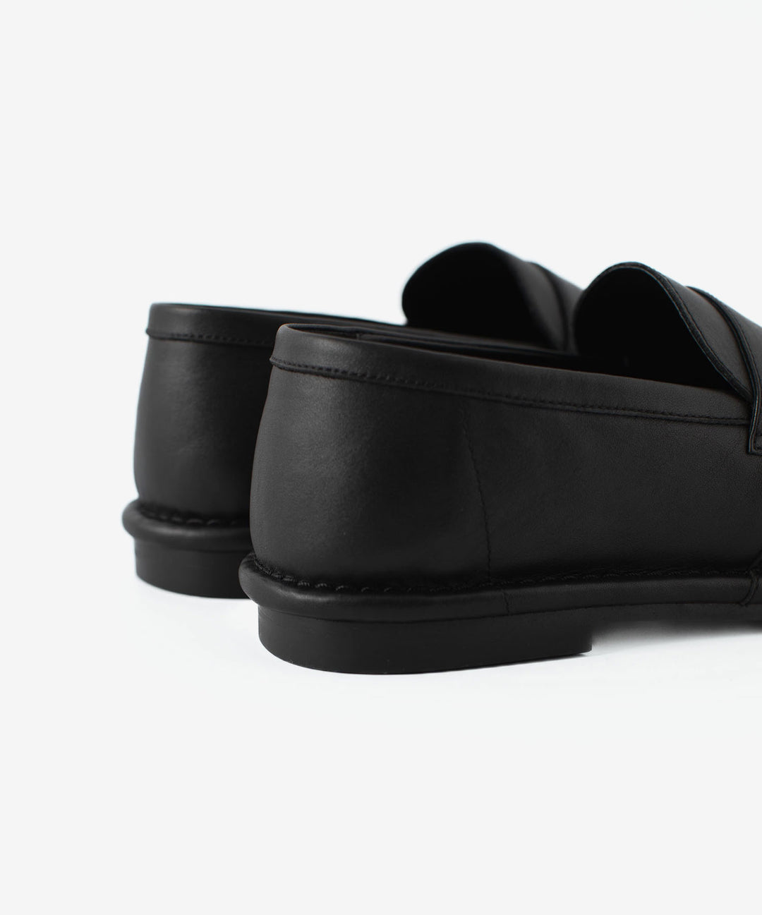 ATTACHMENT アタッチメントのSMOOTH LEATHER LOAFER - BLACKの公式通販サイトsession福岡セレクトショップ