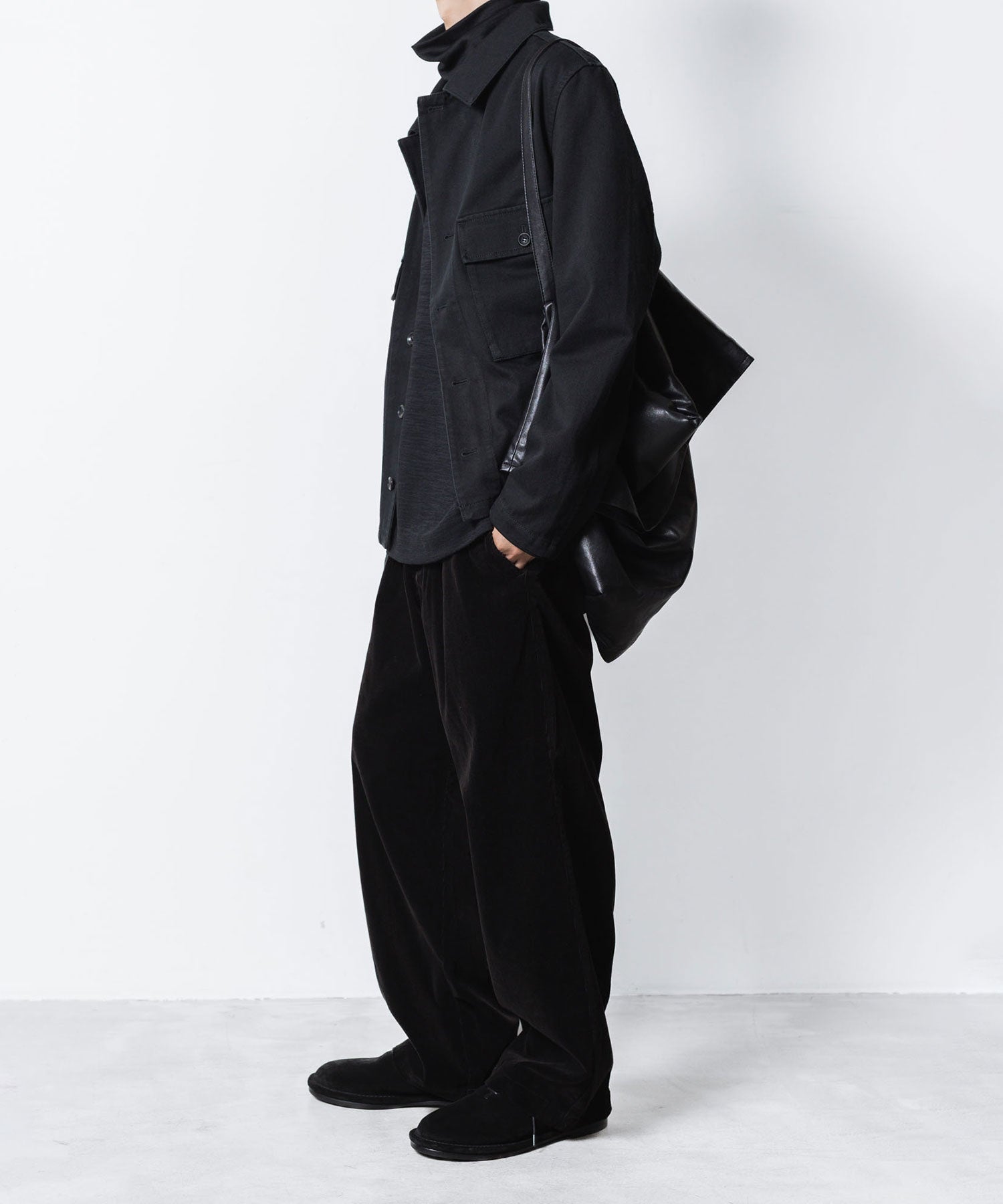 ATTACHMENT アタッチメントのFINX CO CORDUROY 1TUCK WIDE TROUSERS - BLACKの公式通販サイトsession福岡セレクトショップ