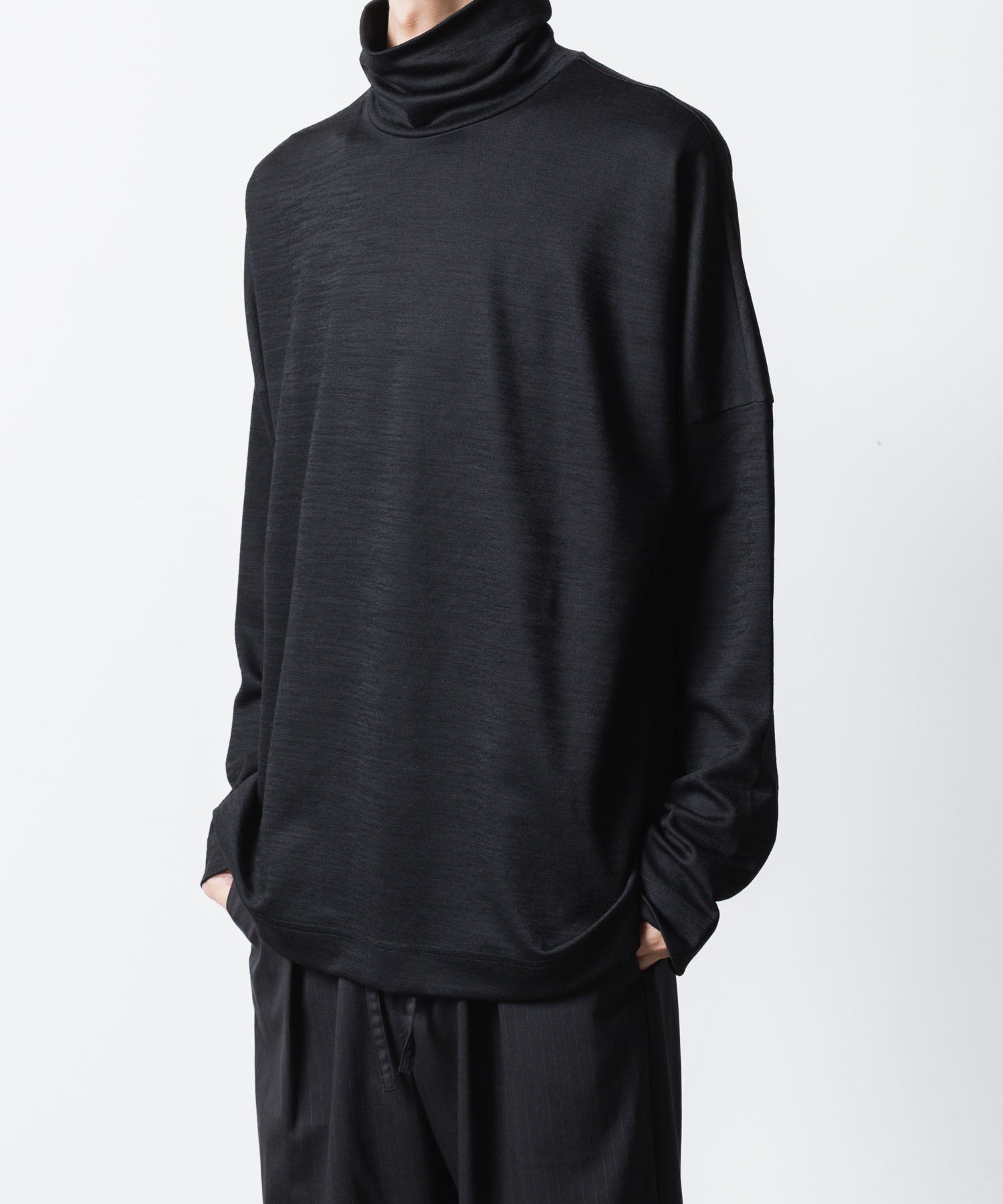 ATTACHMENT / EXCLUSIVE ITEM アタッチメントのWO/NYスムース ハイネックカットソー L/S - BLACKの公式通販サイトsession福岡セレクトショップ