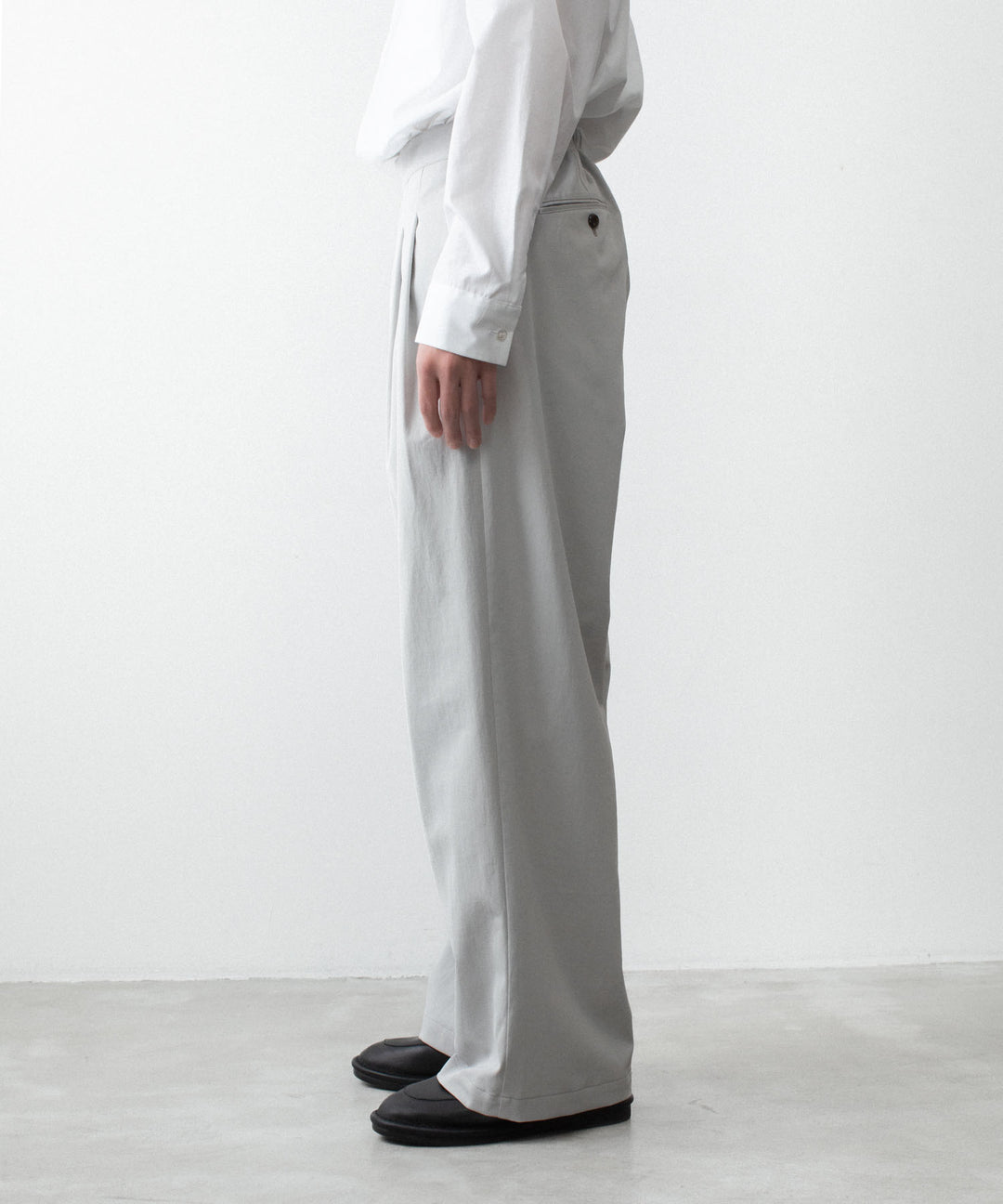 ATTACHMENT アタッチメントのPE/CO/LI DRY TWILL WIDE TROUSERS - L.GRAYの公式通販サイトsession福岡セレクトショップ