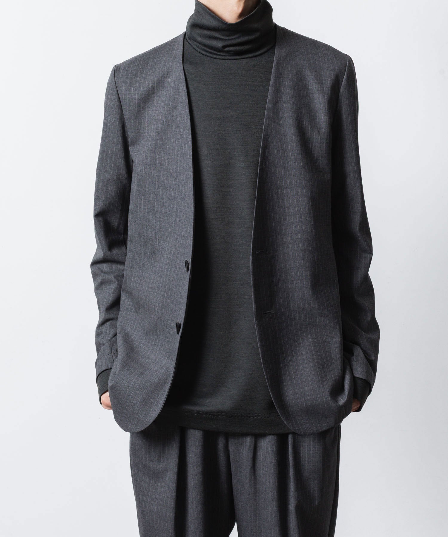 ATTACHMENT アタッチメントのT/W/SI STRETCH GABARDINE COLLARLESS JKT - S.GRAYの公式通販サイトsession福岡セレクトショップ