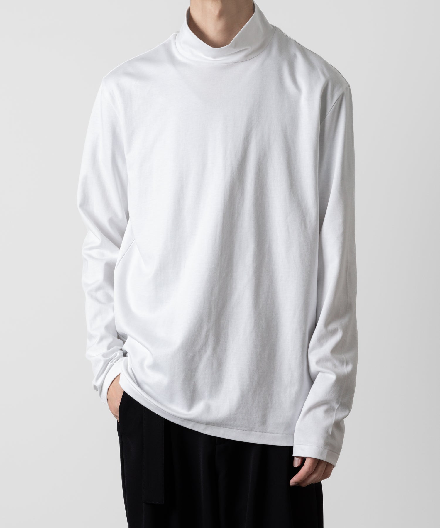 【 ATTACHMENT 】COTTON DOUBLE FACE SLIM FIT HIGHNECK L/S TEE - WHITE