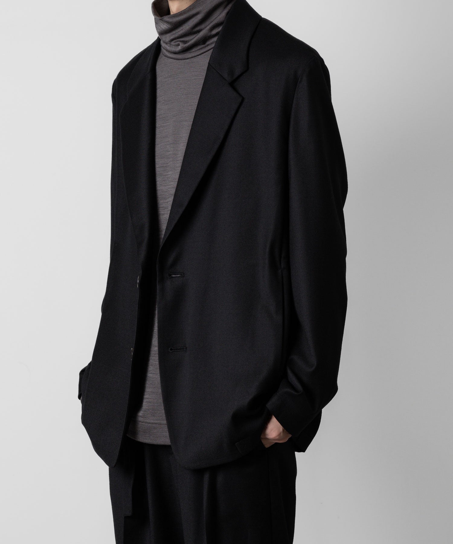 ATTACHMENT アタッチメントのWASHABLE WO/PE STRETCH SAXONY OVERSIZED LIGHT JACKET - BLACK 公式通販サイトsession福岡セレクトショップ