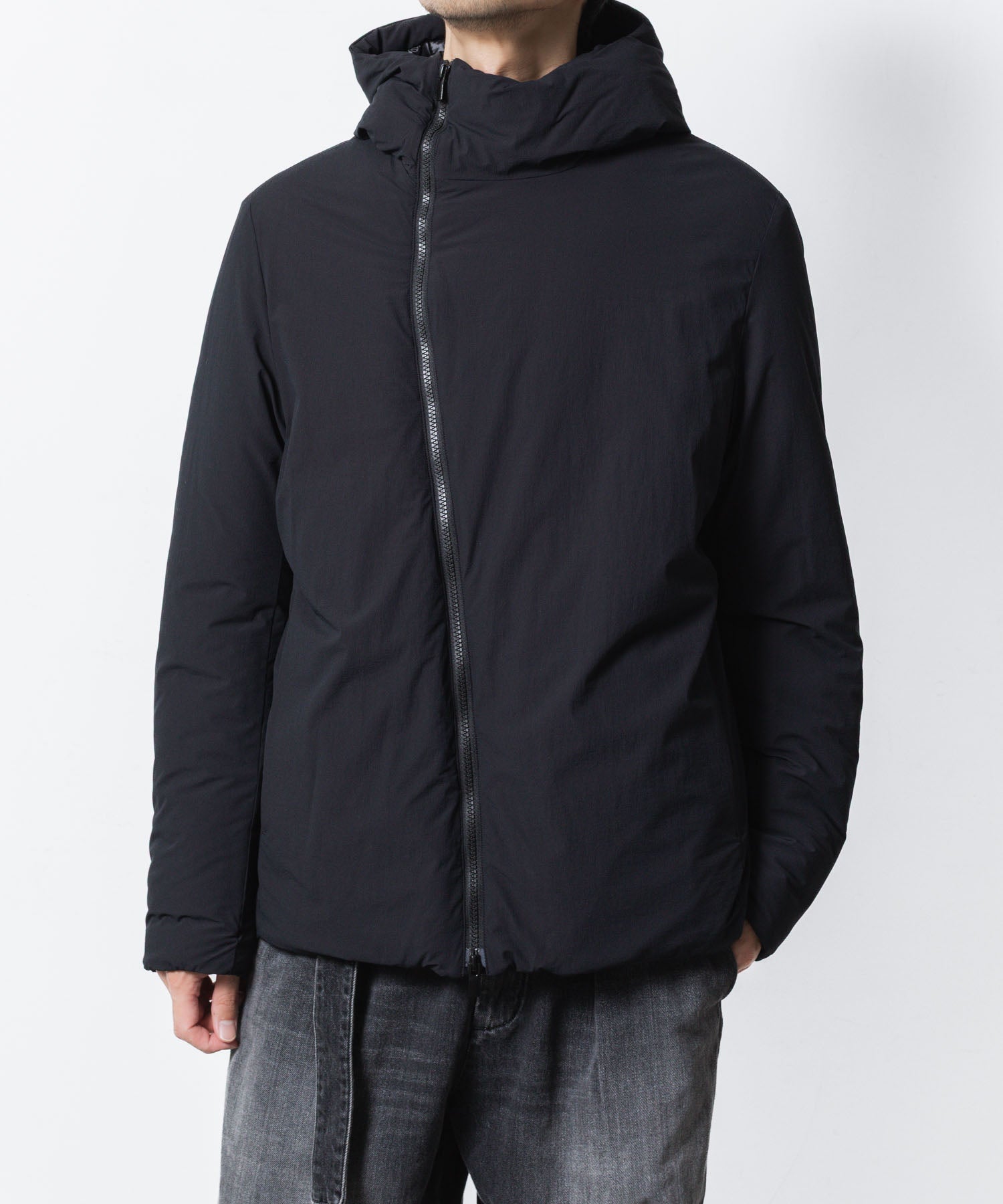 ATTACHMENT / EXCLUSIVE ITEMアタッチメントのNY 2WAY STRECH ROUND ZIP HOODED JACKET - BLACKの公式通販サイトsession福岡セレクトショップ