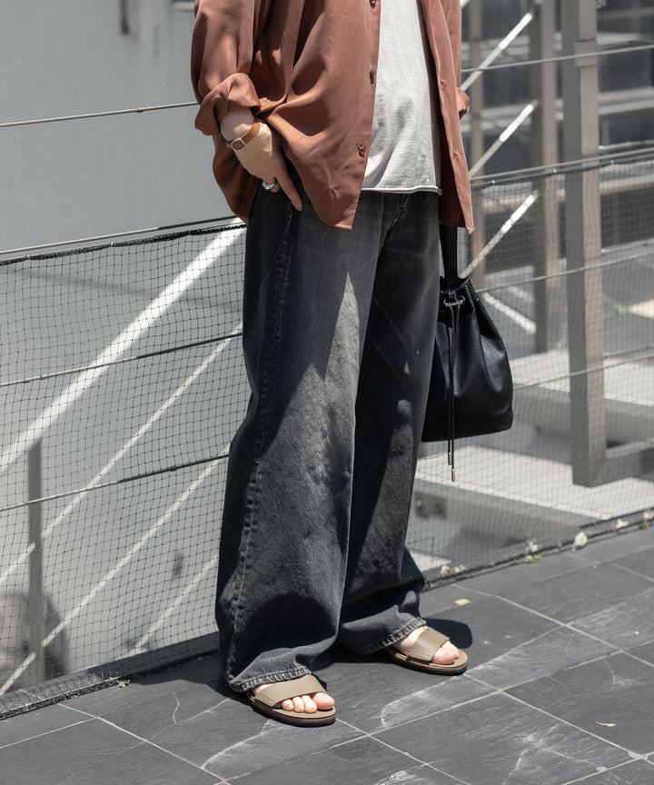 ATTACHMENT アタッチメントのSMOOTH LEATHER SLIDE SANDAL - KHAKI GRAYの公式通販サイトsession福岡セレクトショップ