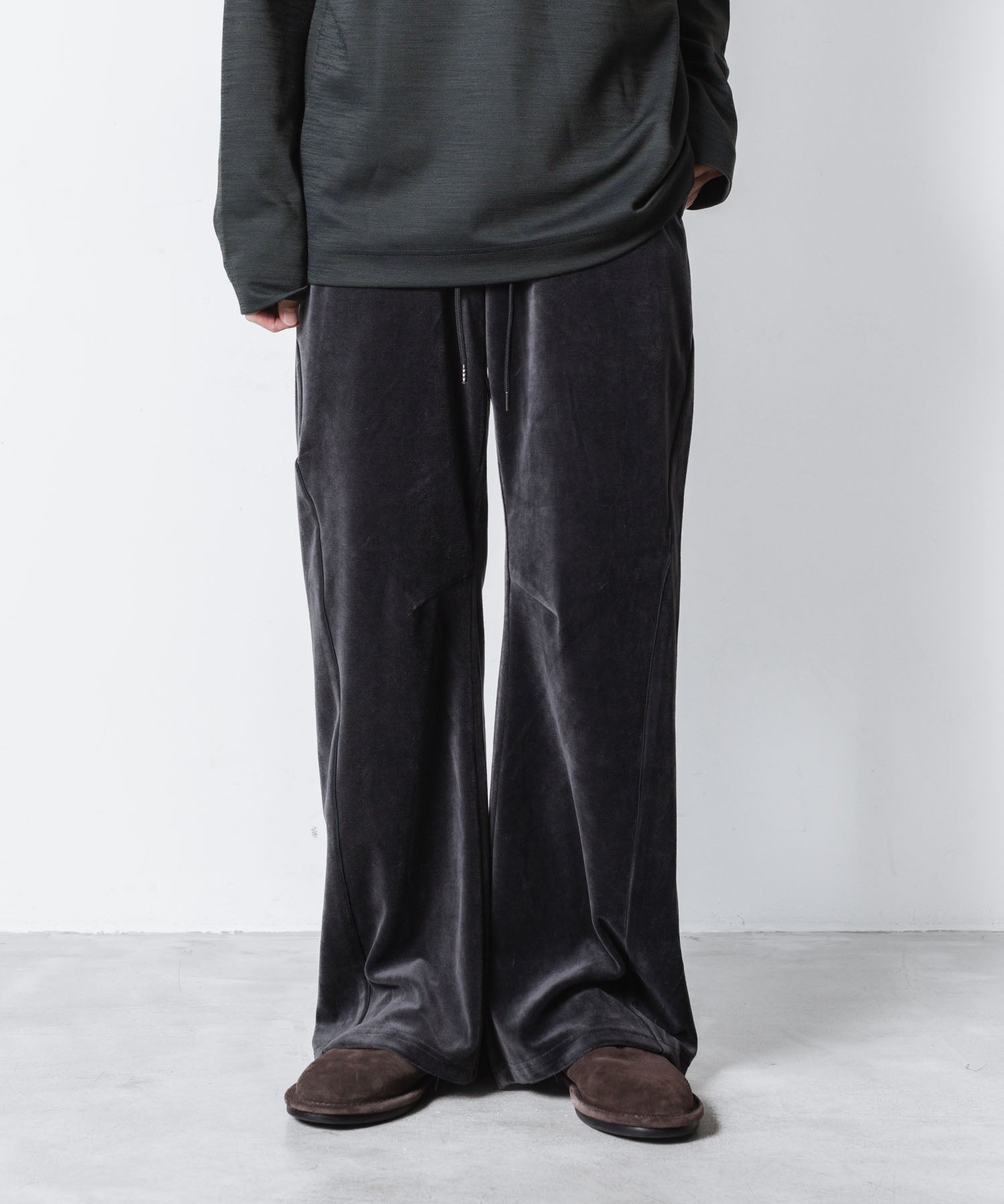 ATTACHMENT アタッチメントのCO/PE VELOR JERSEY 3D TRACK WIDE PANTS - D.GRAYの公式通販サイトsession福岡セレクトショップ