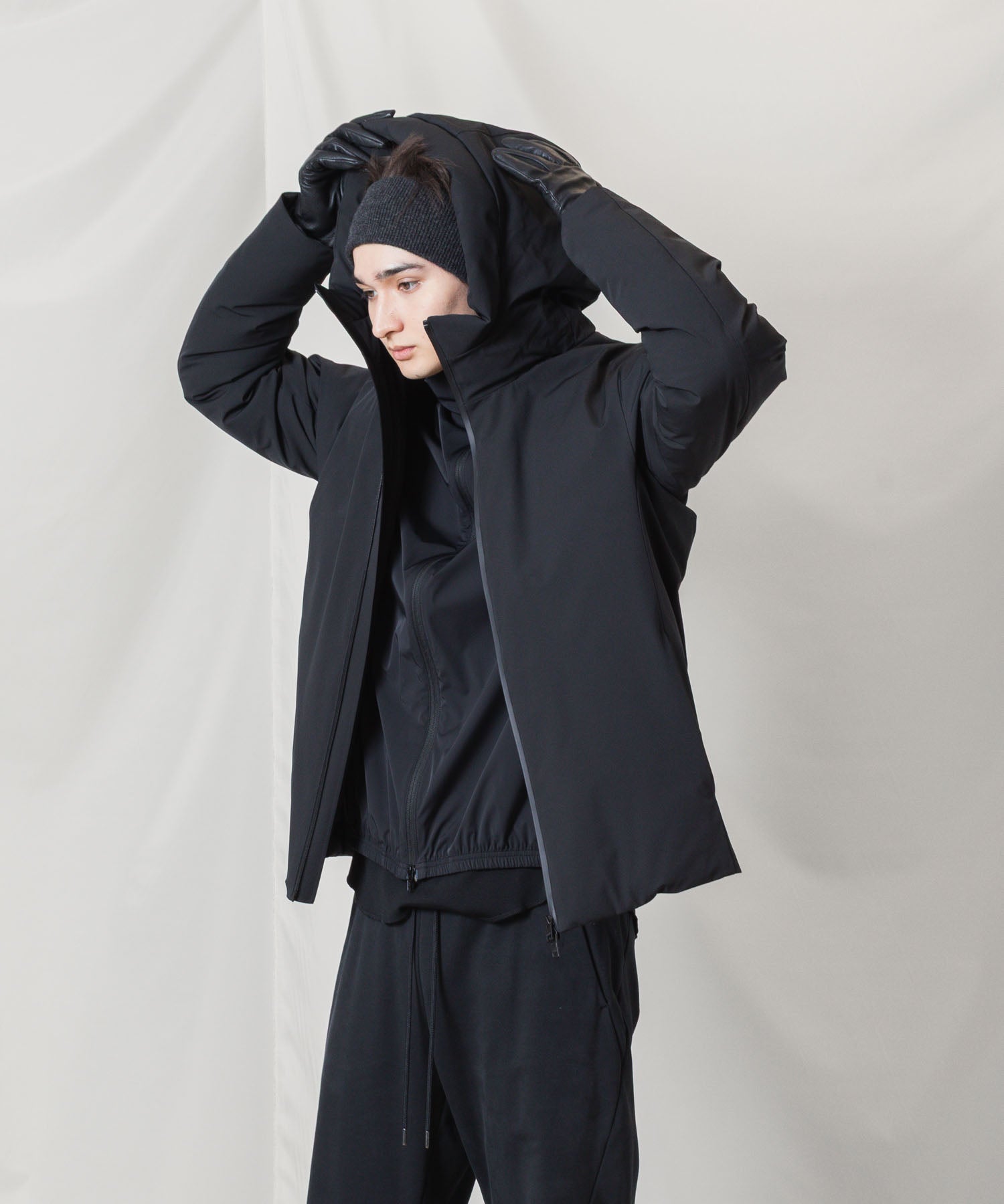 ATTACHMENT アタッチメントの3LAYER LIGHT TAFFETA HOODED DOWN JACKET - BLACKの公式通販サイトsession福岡セレクトショップ