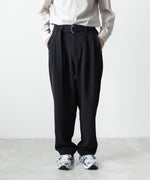 画像をギャラリービューアに読み込む, ATTACHMENT アタッチメントのPE STRETCH DOUBLE CLOTH BELTED WIDE TAPERED TROUSERS - BLACKの公式通販サイトsession福岡セレクトショップ
