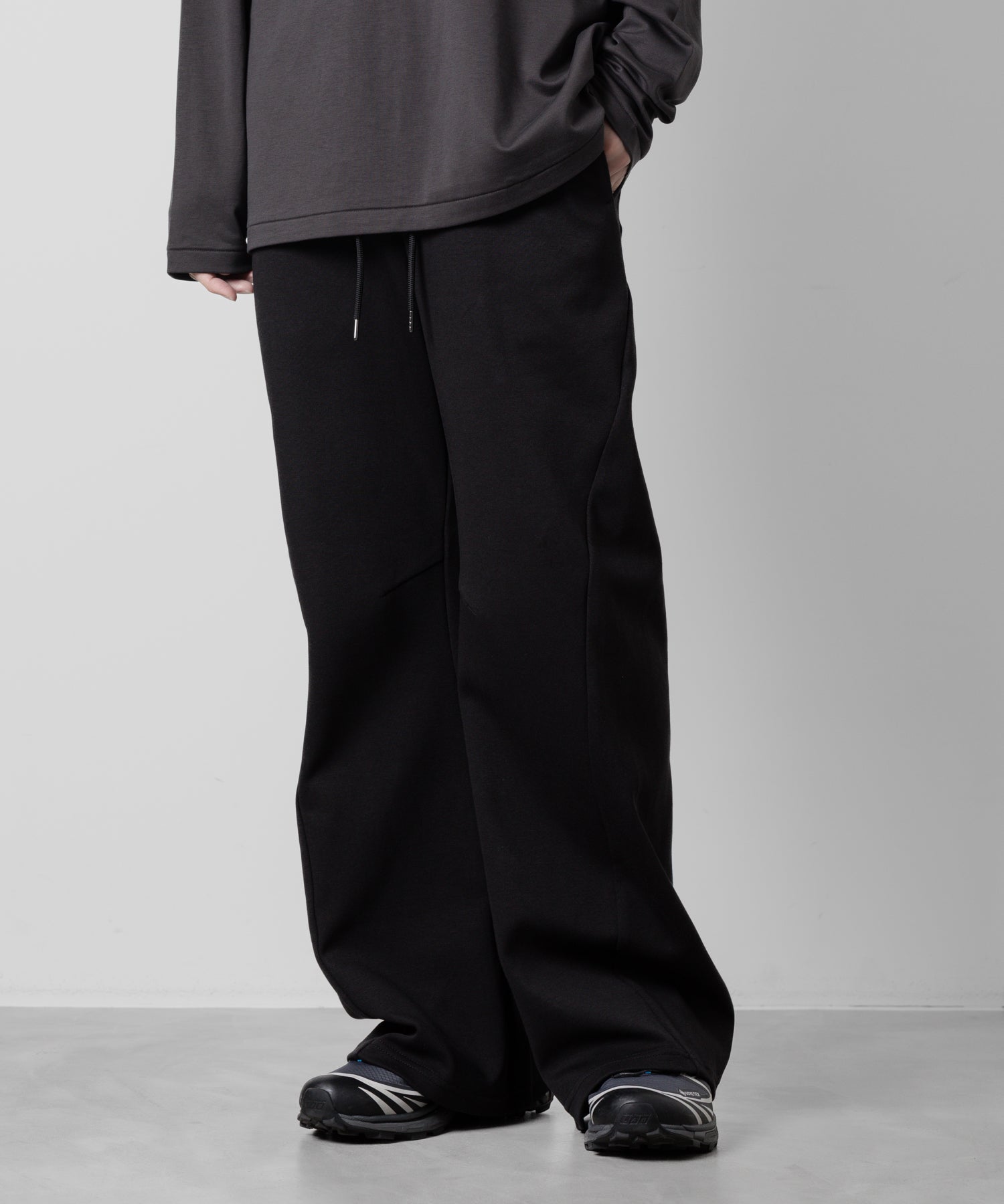 【ATTACHMENT】ATTACHMENT アタッチメントのCO/PE DOUBLE KNIT THREE DIMENSIONAL WIDE PANTS - BLACK 公式通販サイトsession福岡セレクトショップ