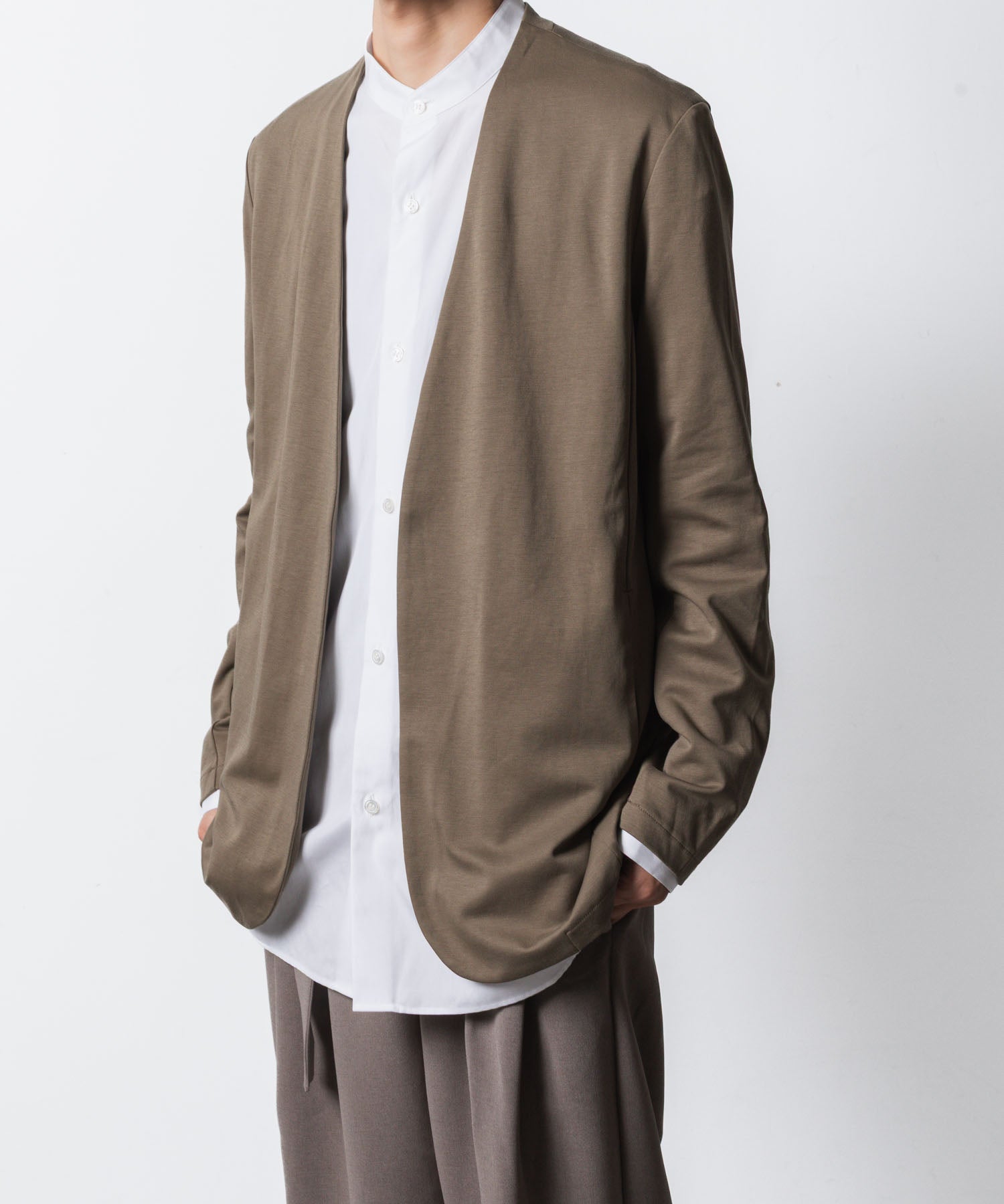 ATTACHMENT アタッチメントのCOTTON DOUBLE FACE COLLARLESS CARDIGAN - CAMELの公式通販サイトsession福岡セレクトショップ