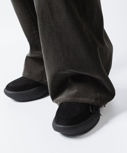 VEIN 】COW LEATHER NUBUCK OVAL SOLE TRAINER - BLACK | 公式通販