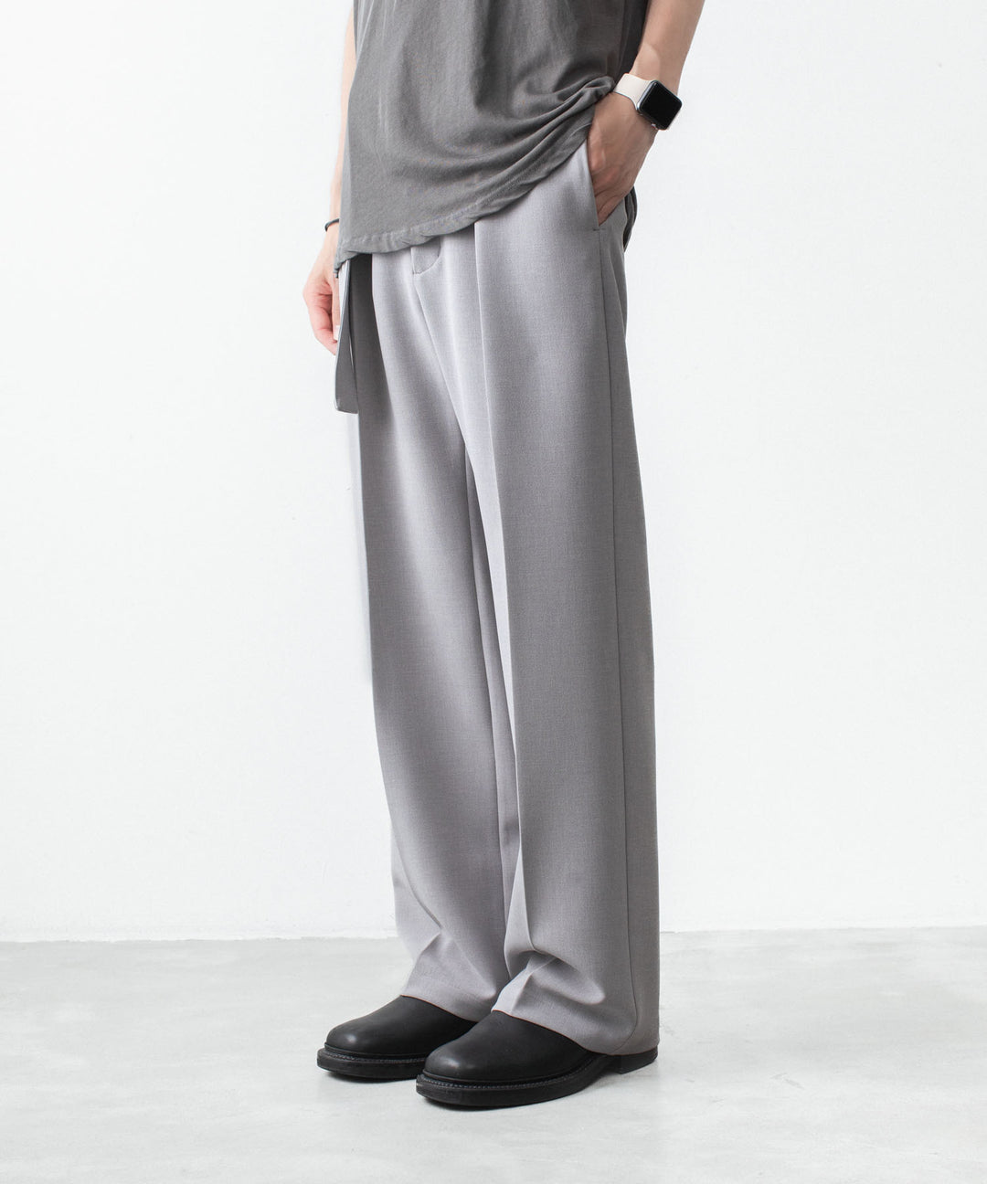 ATTACHMENT アタッチメントのPE STRETCH DOUBLE CLOTH BELTED STRAIGHT TROUSERS - L.GRAYの公式通販サイトsession福岡セレクトショップ