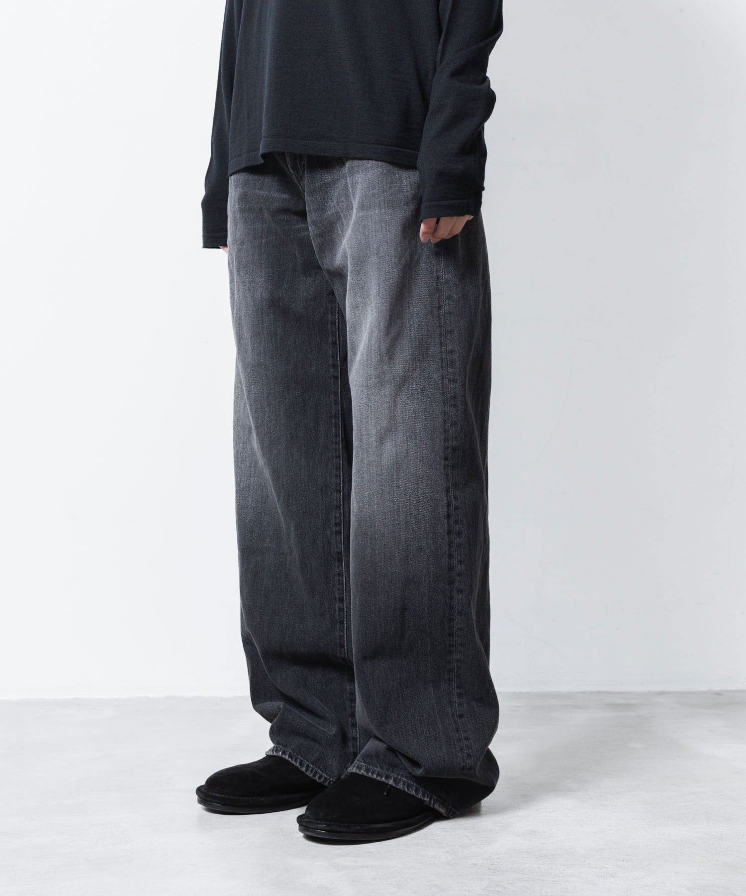 ATTACHMENT アタッチメントの11OZ DENIM FLAP JEANS - BLACKの公式通販サイトsession福岡セレクトショップ