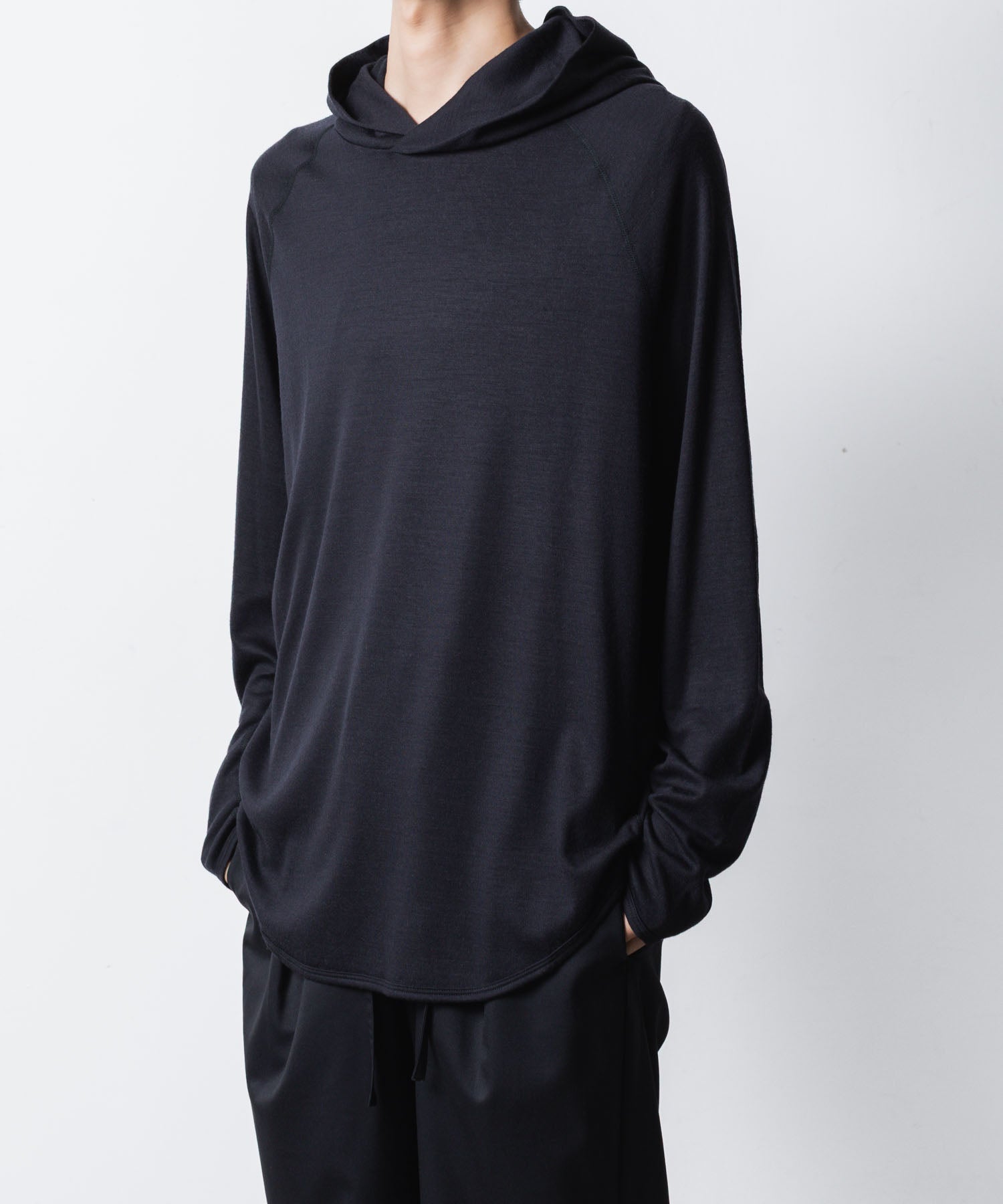ATTACHMENT アタッチメントの1/60 WOOL SMOOTH HOODED PULLOVER - NAVYの公式通販サイトsession福岡セレクトショップ