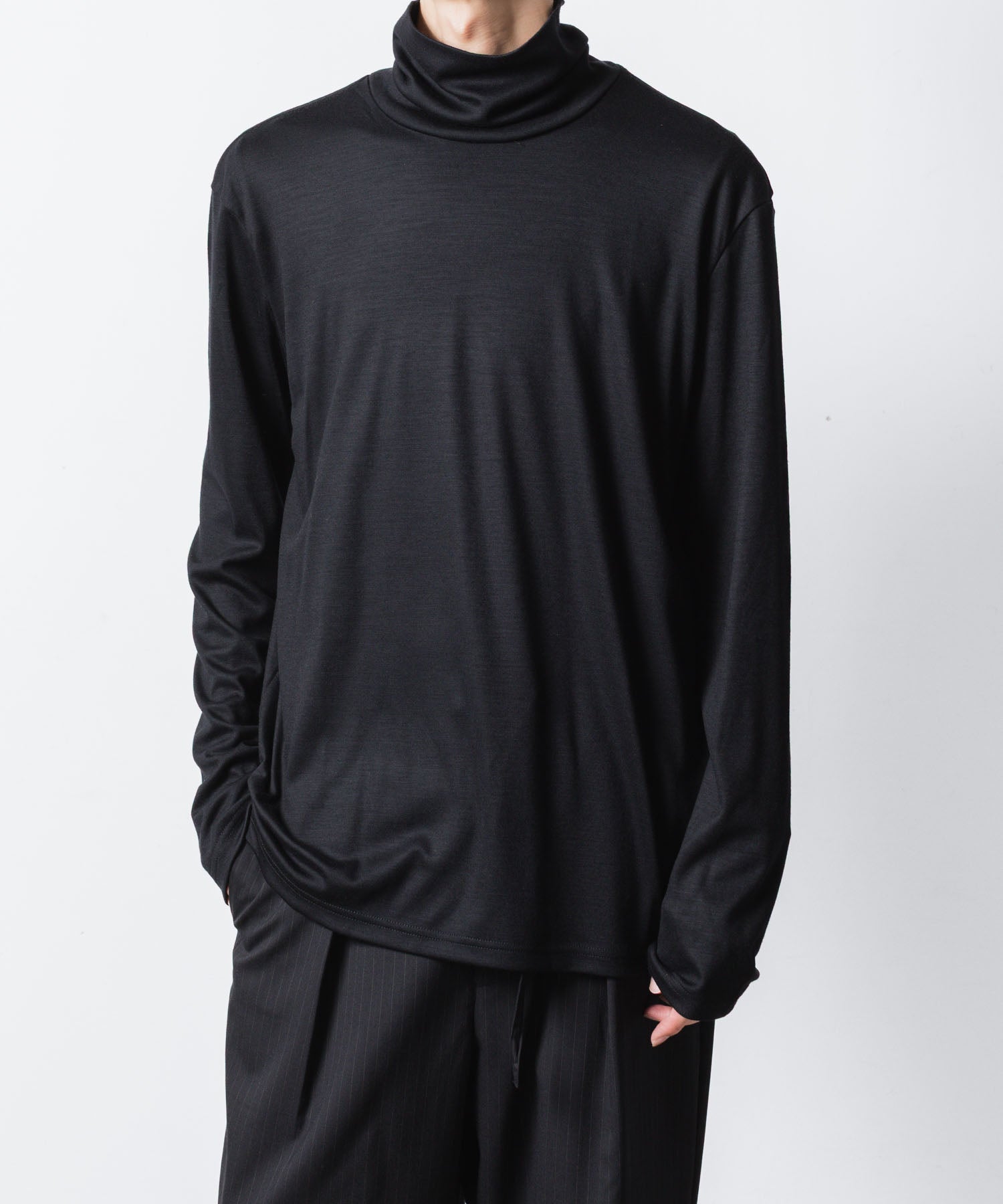 ATTACHMENT アタッチメントの1/60 WOOL SMOOTH HIGH NECK TURTLE L/S TEE - BLACKの公式通販サイトsession福岡セレクトショップ