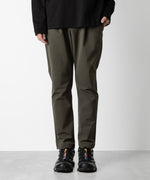 画像をギャラリービューアに読み込む, ATTACHMENT アタッチメントの別注SOLOTEX DOUBLE CLOTH REGULAR FIT EASY TROUSERS - KHAKIの公式通販サイトsession福岡セレクトショップ

