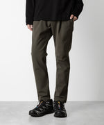 画像をギャラリービューアに読み込む, ATTACHMENT アタッチメントの別注SOLOTEX DOUBLE CLOTH REGULAR FIT EASY TROUSERS - KHAKIの公式通販サイトsession福岡セレクトショップ

