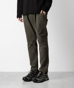 ATTACHMENT アタッチメントの別注SOLOTEX DOUBLE CLOTH REGULAR FIT EASY TROUSERS - KHAKIの公式通販サイトsession福岡セレクトショップ
