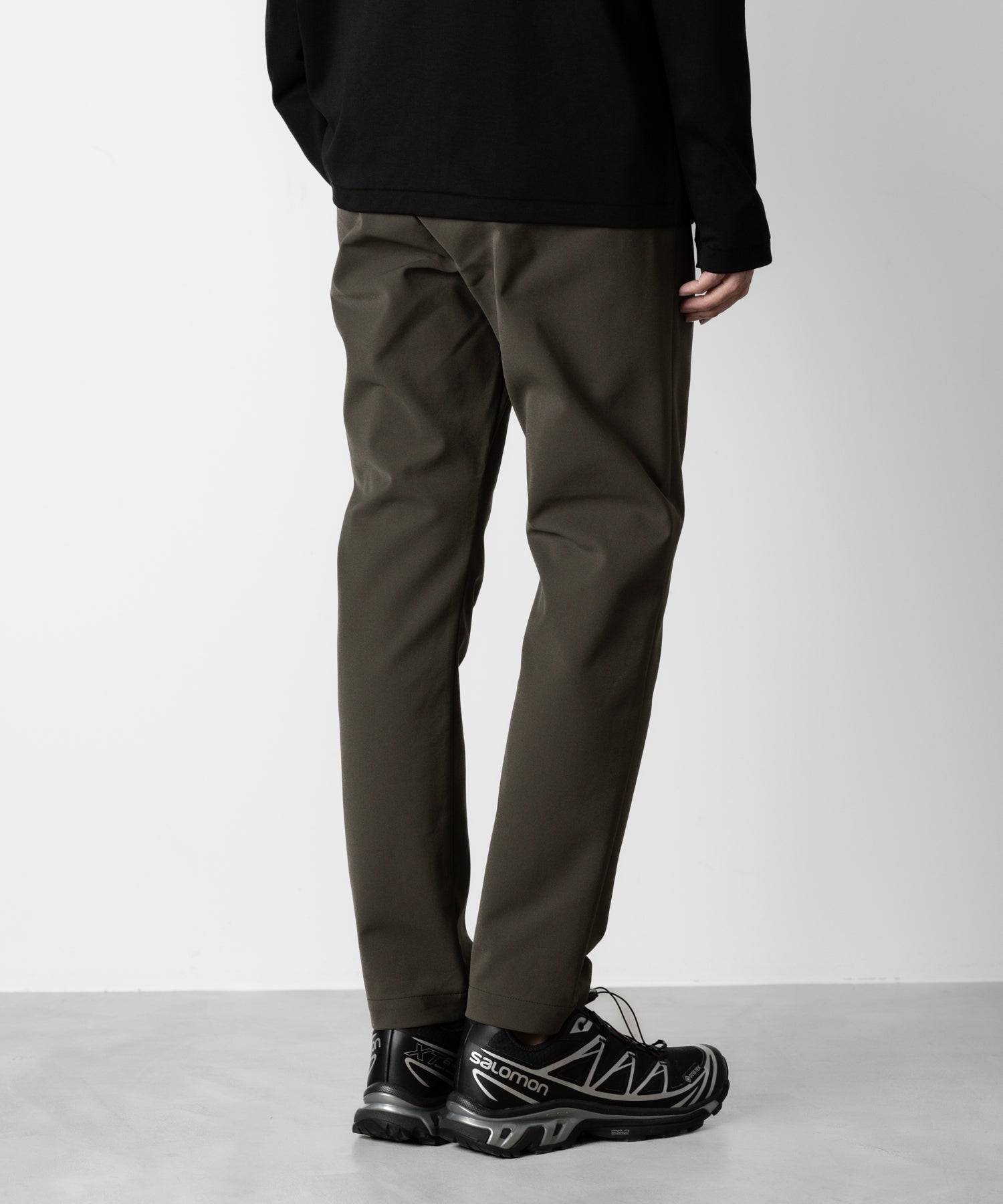 ATTACHMENT アタッチメントの別注SOLOTEX DOUBLE CLOTH REGULAR FIT EASY TROUSERS - KHAKIの公式通販サイトsession福岡セレクトショップ
