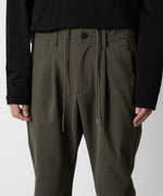 画像をギャラリービューアに読み込む, ATTACHMENT アタッチメントの別注SOLOTEX DOUBLE CLOTH REGULAR FIT EASY TROUSERS - KHAKIの公式通販サイトsession福岡セレクトショップ

