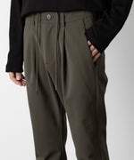 画像をギャラリービューアに読み込む, ATTACHMENT アタッチメントの別注SOLOTEX DOUBLE CLOTH REGULAR FIT EASY TROUSERS - KHAKIの公式通販サイトsession福岡セレクトショップ

