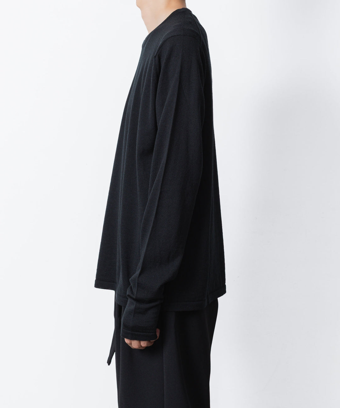 ATTACHMENT アタッチメントの× JOHN SMEDLEY MERINO EXTRAFINE WELTED CREW NECK L/S - BLACKの公式通販サイトsession福岡セレクトショップ