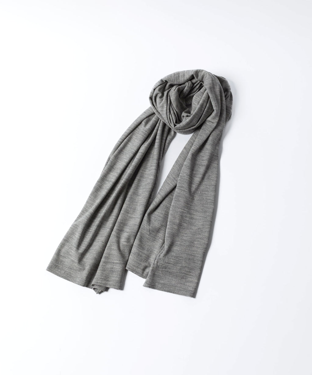 ATTACHMENT アタッチメント × JOHN SMEDLEYの× JOHN SMEDLEY MERINO EXTRAFINE WIDE STOLE - L.GRAYの公式通販サイトsession福岡セレクトショップ