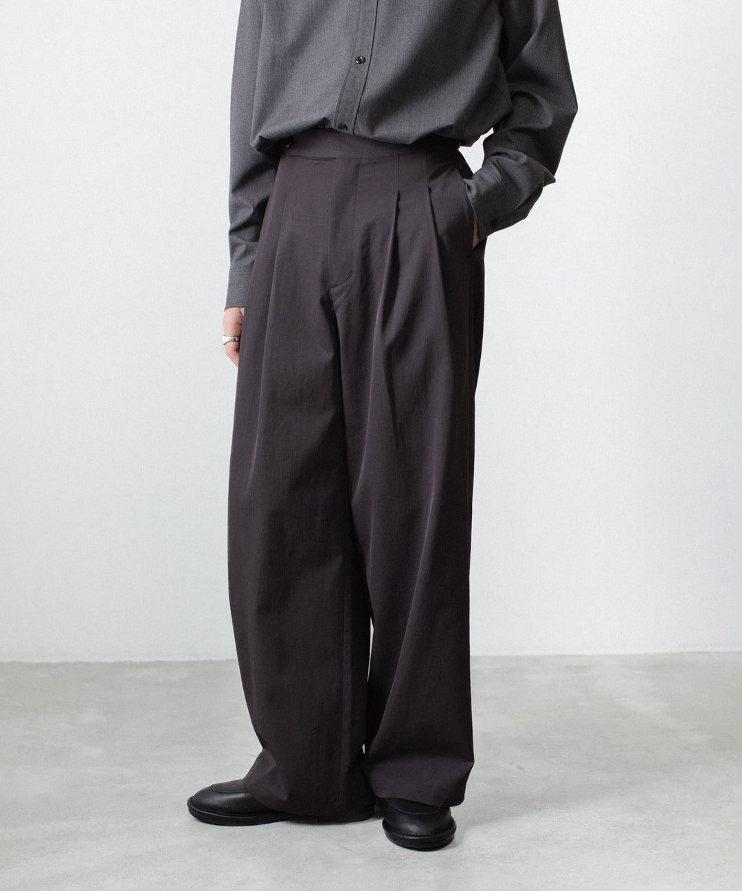 ATTACHMENT アタッチメントのPE/CO/LI DRY TWILL WIDE TROUSERS - BLACKの公式通販サイトsession福岡セレクトショップ