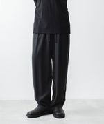 画像をギャラリービューアに読み込む, ATTACHMENT アタッチメントのCU/PE FIBRIL SATIN EASY TROUSERS - BLACKの公式通販サイトsession福岡セレクトショップ
