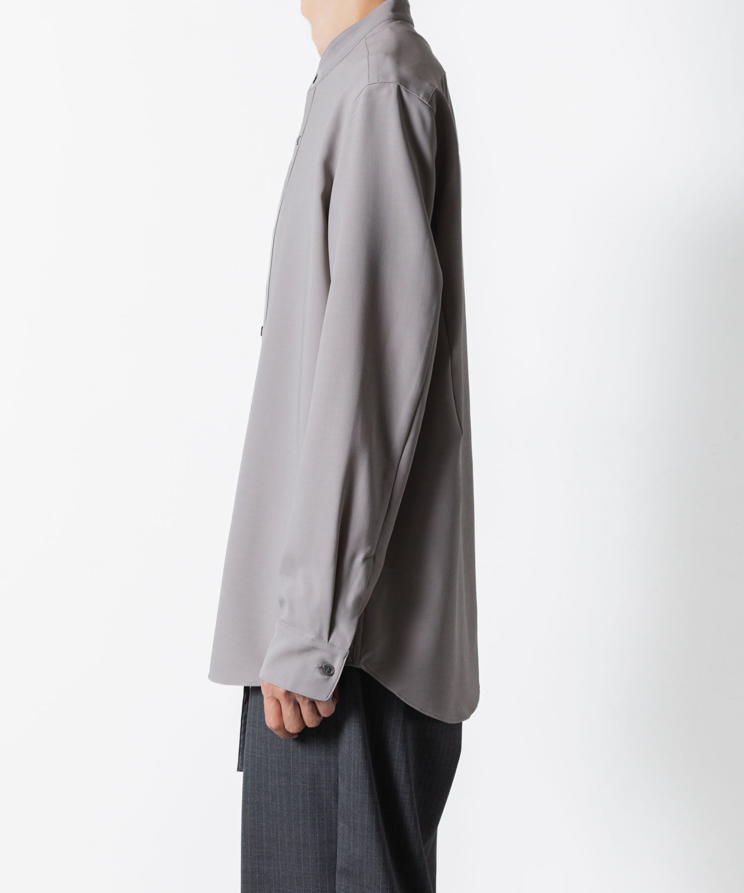 ATTACHMENT アタッチメントのPE COMPACT TWILL BAND COLLAR DRESS SHIRT - L.KH GRAYの公式通販サイトsession福岡セレクトショップ