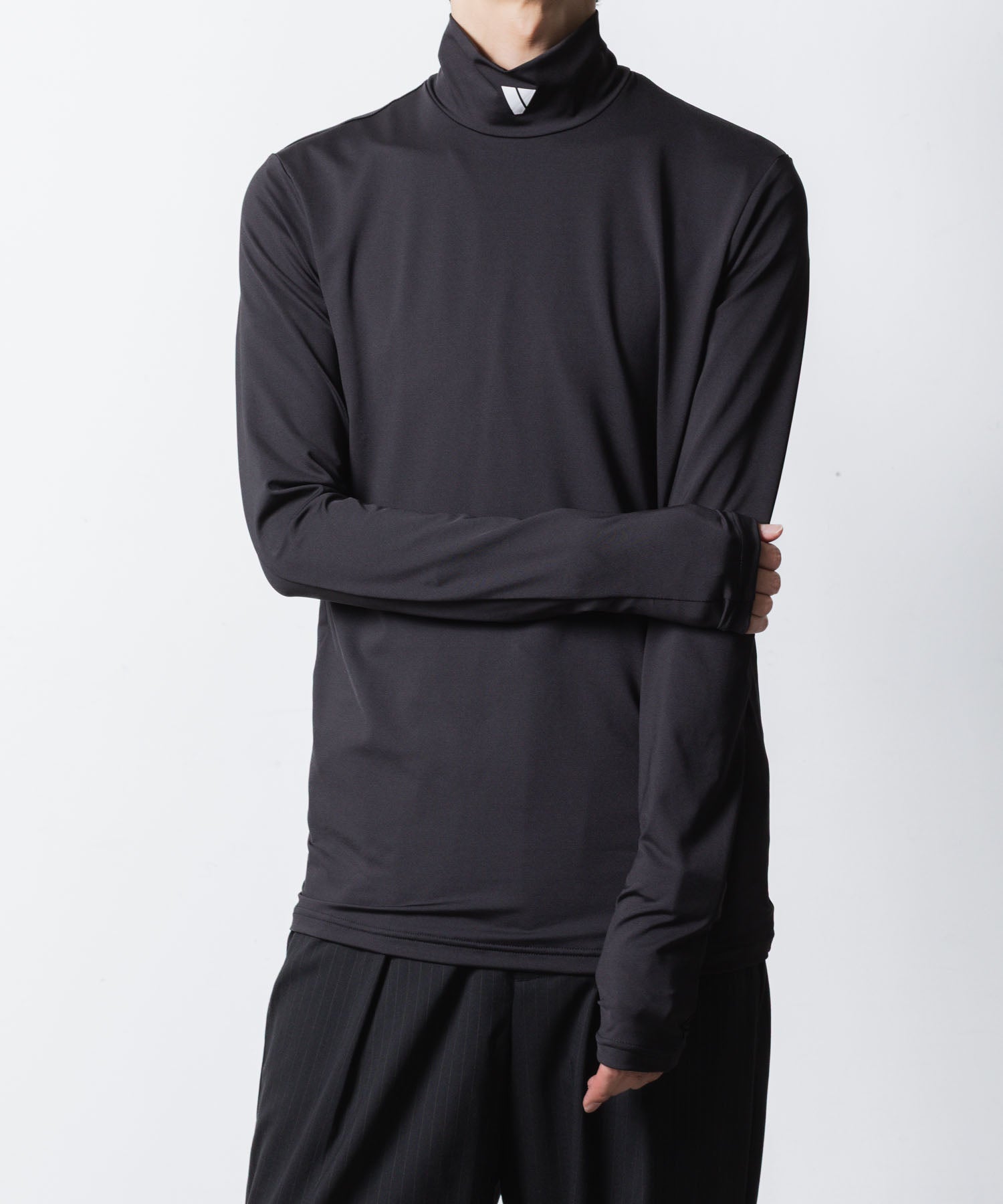 VEIN ヴェインのCOOLMAX STRETCH JERSEY VPW　HIGH NECK L/S TEE - BLACKの公式通販サイトsession福岡セレクトショップ