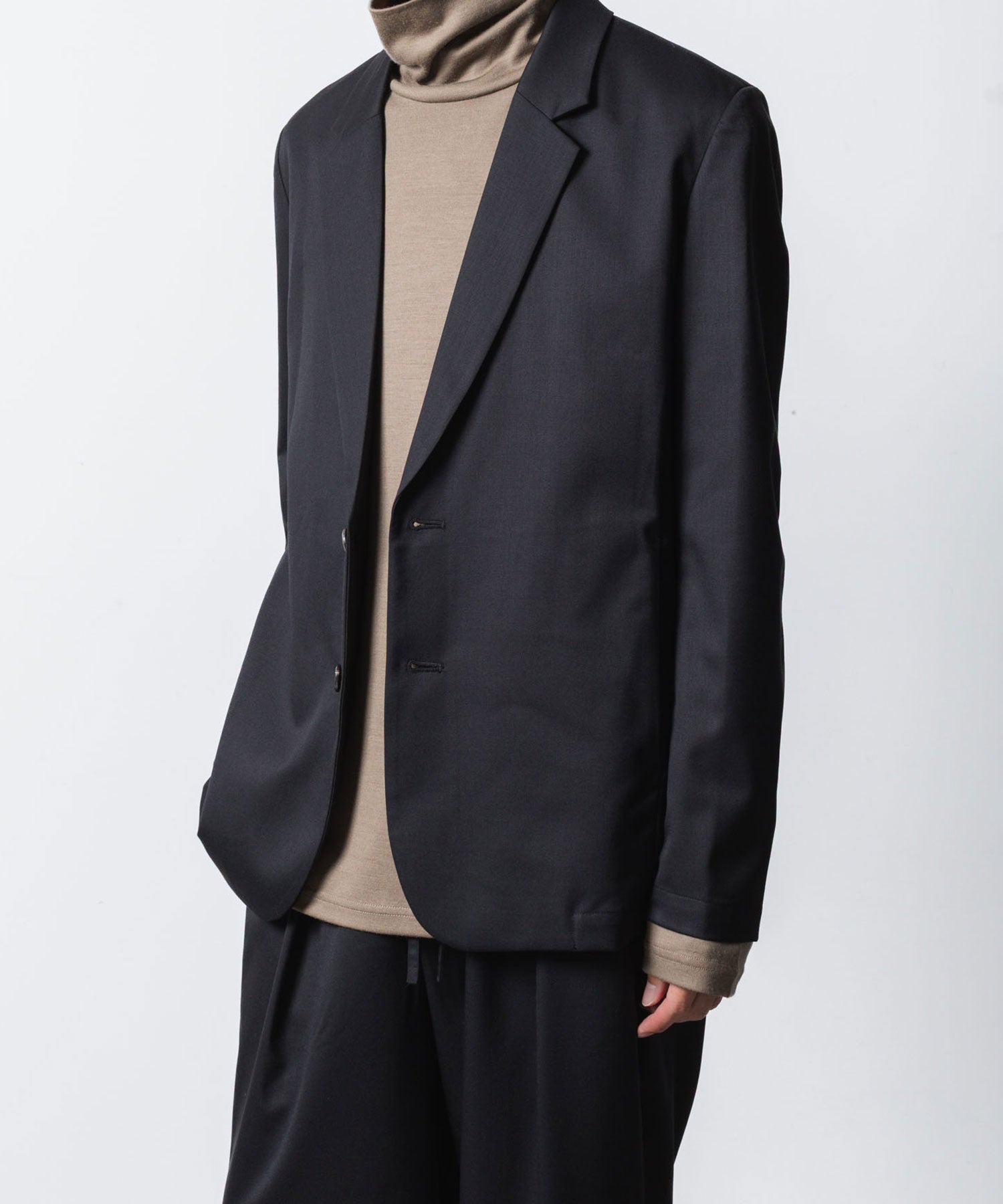 【 ATTACHMENT 】T/W/SI STRETCH GABARDINE 2B JKT - BLACK