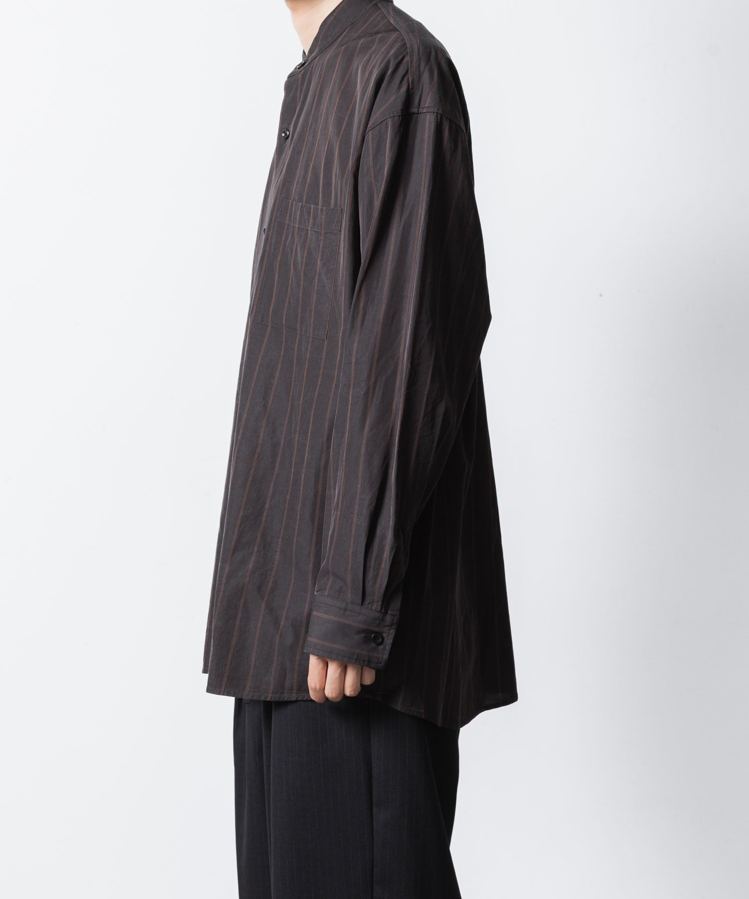 ATTACHMENT アタッチメントのCU/CO STRIPE TWILL BANDCOLLAR L/S SHIRT - S.GRAYの公式通販サイトsession福岡セレクトショップ