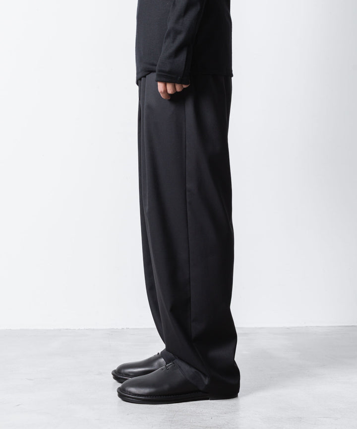 ATTACHMENT アタッチメントのT/W/SI STRETCH GABARDINE 1TUCK EASY TROUSERS - BLACKの公式通販サイトsession福岡セレクトショップ