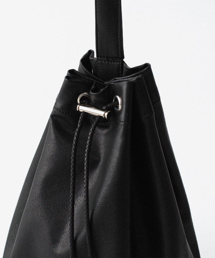 ATTACHMENT / EXCLUSIVE ITEMアタッチメントのSYNTHETIC LEATHER SMALL BUCKET BAG - BLACKの公式通販サイトsession福岡セレクトショップ
