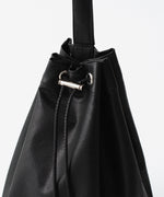 画像をギャラリービューアに読み込む, ATTACHMENT / EXCLUSIVE ITEMアタッチメントのSYNTHETIC LEATHER SMALL BUCKET BAG - BLACKの公式通販サイトsession福岡セレクトショップ
