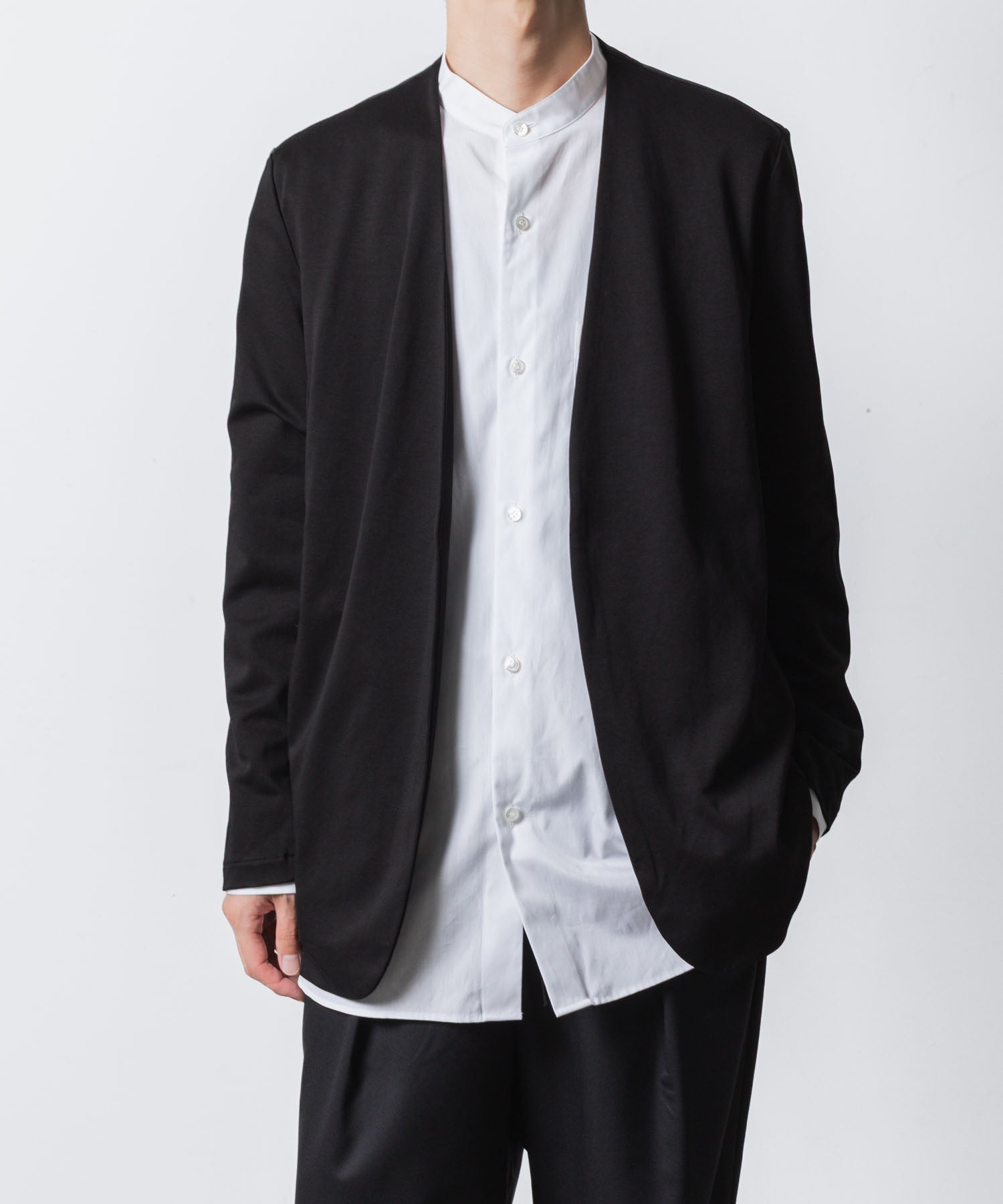 ATTACHMENT アタッチメントのCOTTON DOUBLE FACE COLLARLESS CARDIGAN - BLACKの公式通販サイトsession福岡セレクトショップ
