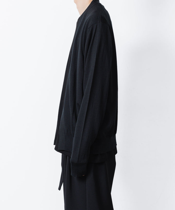 ATTACHMENT アタッチメント × JOHN SMEDLEYの× JOHN SMEDLEY MERINO EXTRAFINE BUTTONLESS V NECK CARDIGAN - BLACKの公式通販サイトsession福岡セレクトショップ