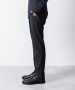 画像をギャラリービューアに読み込む, ATTACHMENT アタッチメントのT/W/SI STRETCH GABARDINE REGULAR FIT EASY TROUSERS - D.NAVYの公式通販サイトsession福岡セレクトショップ
